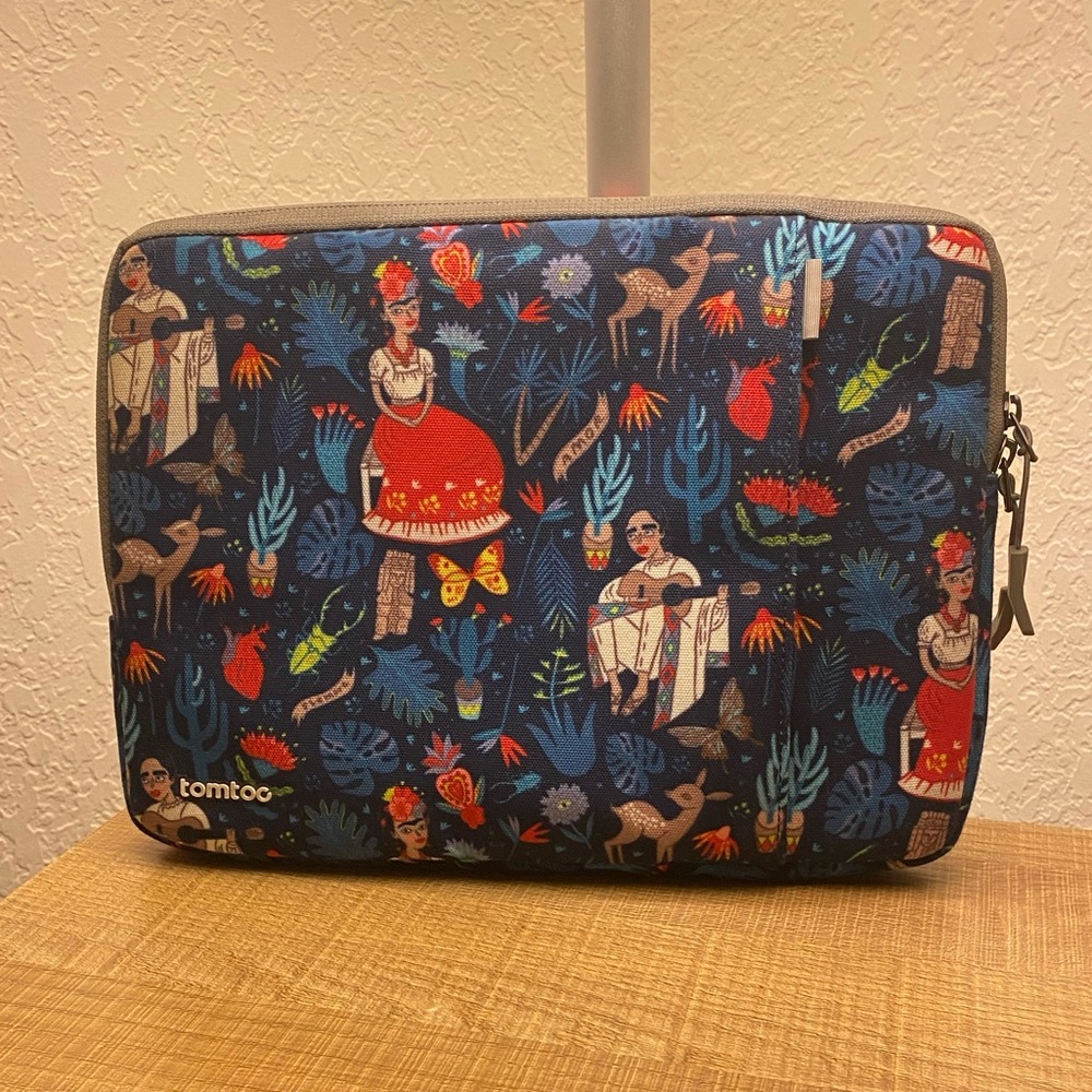 tomtoc laptop case